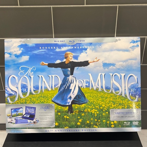 The sound of music blue ray Rogers & Hammerstein’s limited addition coll… - Picture 1 of 11